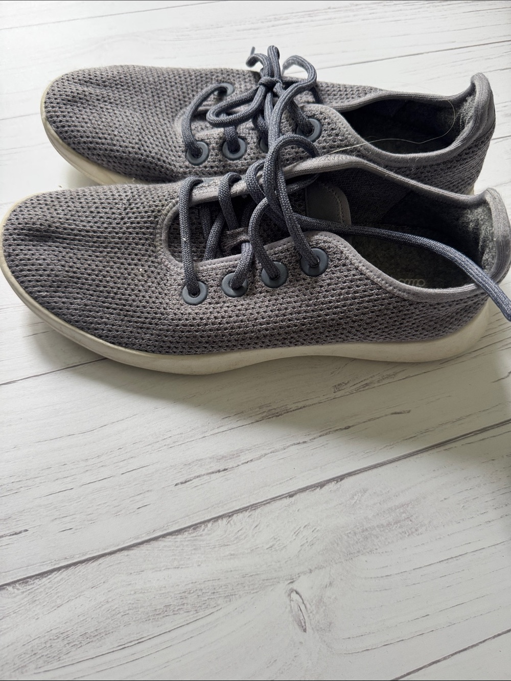 Women’s allbirds Gray Knit Lace-Up Casual Sneakers